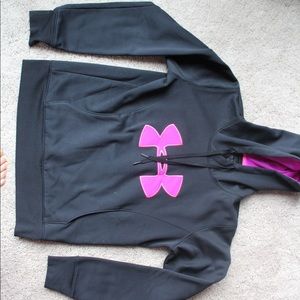 UNDERARMOUR SWEATSHIRT